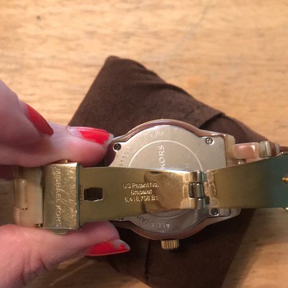 Michael Kors Jet Set Women’s Watch - Picture 5 of 6